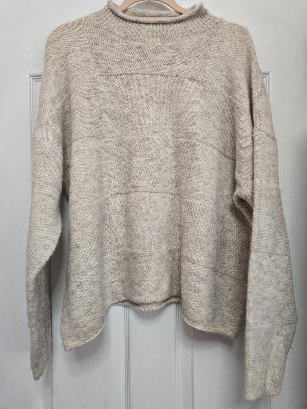 Aemi + Co Sweater - Beige, size Medium